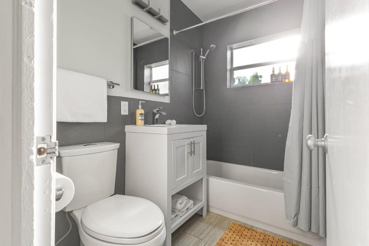 フォート・ローダーデール Casa Limon - Private Heated Pool Prime Location & Parkingヴィラ エクステリア 写真
